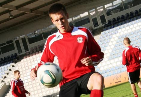 U-21 izlases aizsargs Jagodinskis vienojas ar Kijevas "Dynamo"