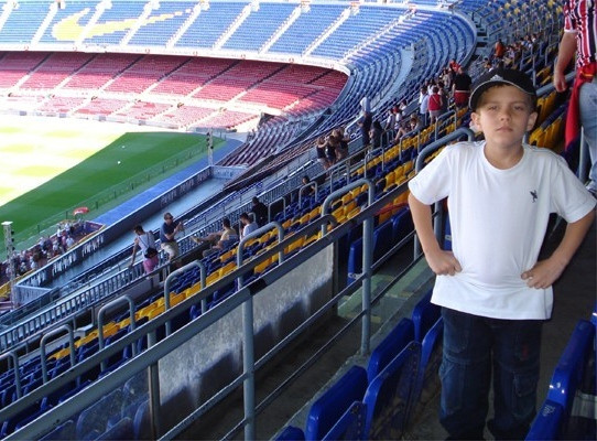 "Barcelona" tiek pie sešus gadus veca "Brazīlijas Mesi"