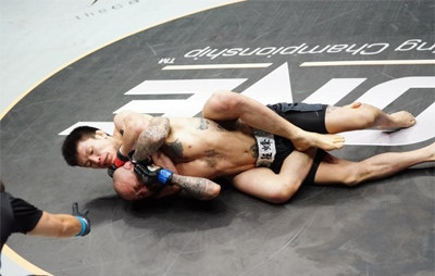 Šinja Aoki kļuvis par jauno One FC čempionu