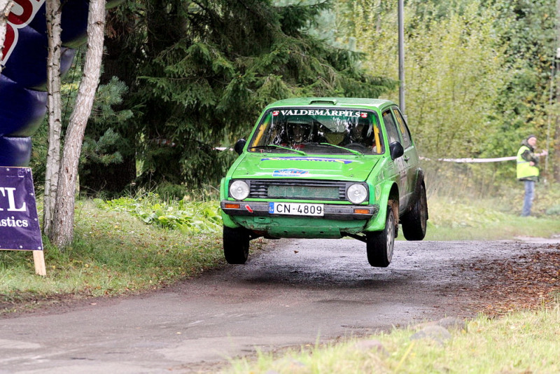 Latvijas rallijsprinta sezonas noslēdzošajā posmā uzvar Gints Bremze/Toms Freibergs