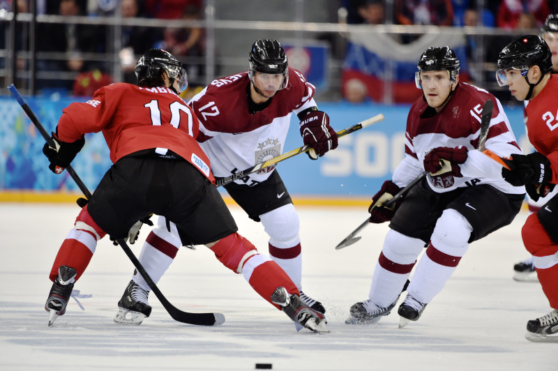 Latvija izlase par vietu ceturtdaļfinālā spēkosies ar Šveices hokejistiem