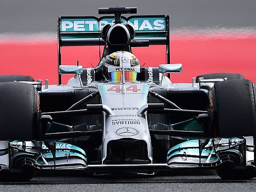 "Mercedes" dominē 1. treniņā Ungārijā