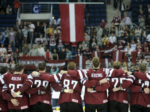 Latvija gūst sešus vārtus pret ASV un izcīna trešo uzvaru