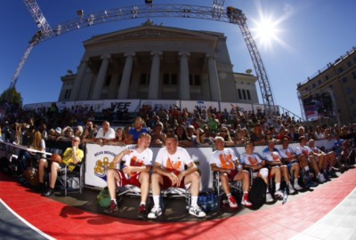 Ar Valsts prezidenta pārstāvētā Daugavas krasta komandas uzvaru noslēdzas diennakts basketbola turnīrs “Krastu mačs”