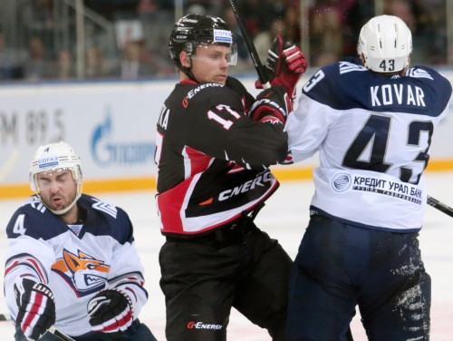 KHL līderei Omskas "Avangard" ceturtā uzvara piecās spēlēs