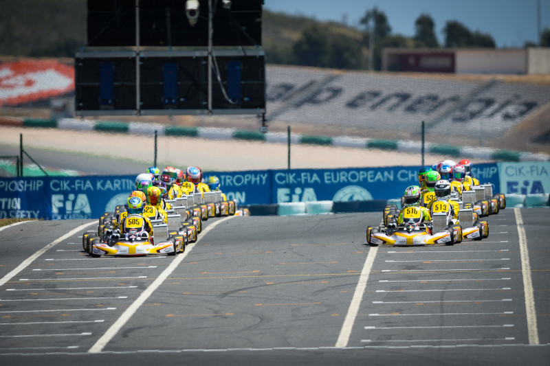 Kartingists Valters Zviedris Portugālē gūst karjeras labākos panākumus