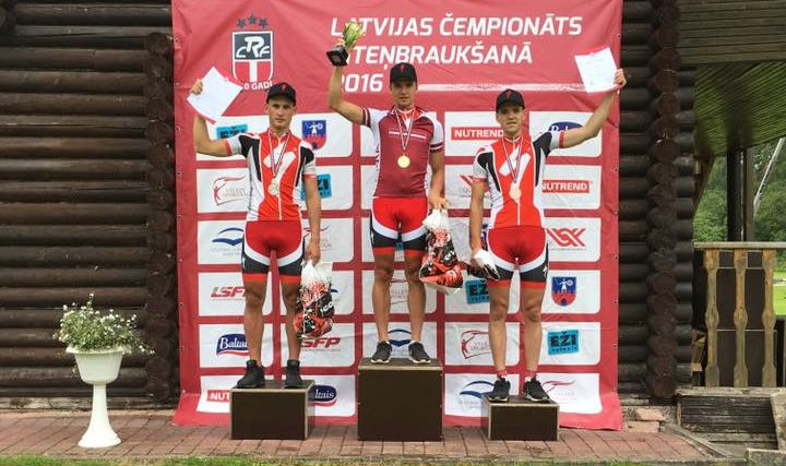 Latvijas čempionātā MTB XCO krosā viss pjedestāls "ZZK/Cēsis" (video)