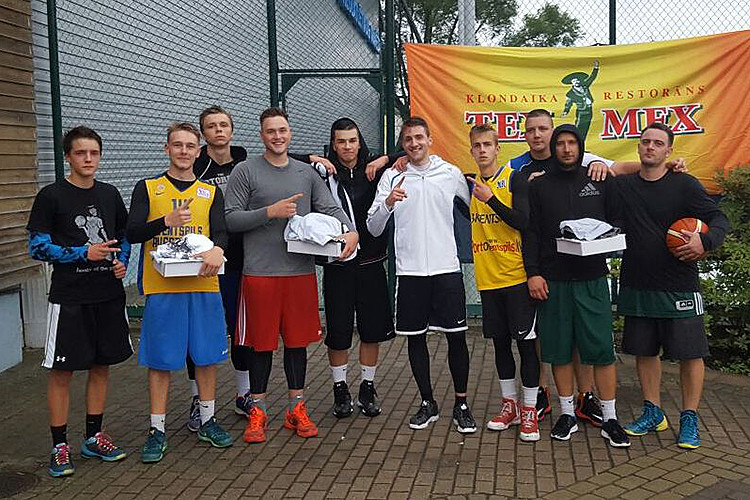 Ventspils lietū uzvar "Šauj" un "Peak" 3x3 basketbolisti