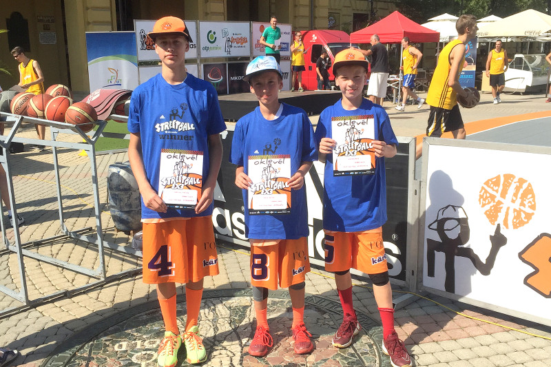 "Orange Team" 3x3 basketbolistiem zelts un bronza Ungārijas strītbolā