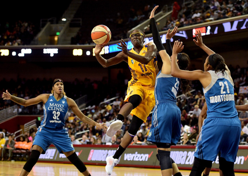 Bijusī TTT spēlētāja WNBA finālspēlē iemet 4 no 4 tālmetieniem