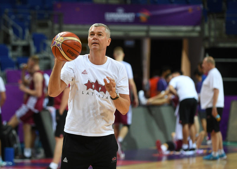 Bagatskis: "Ja ar Melnkalni ielaidīsimies pozicionālā basketbolā, būs problēmas"