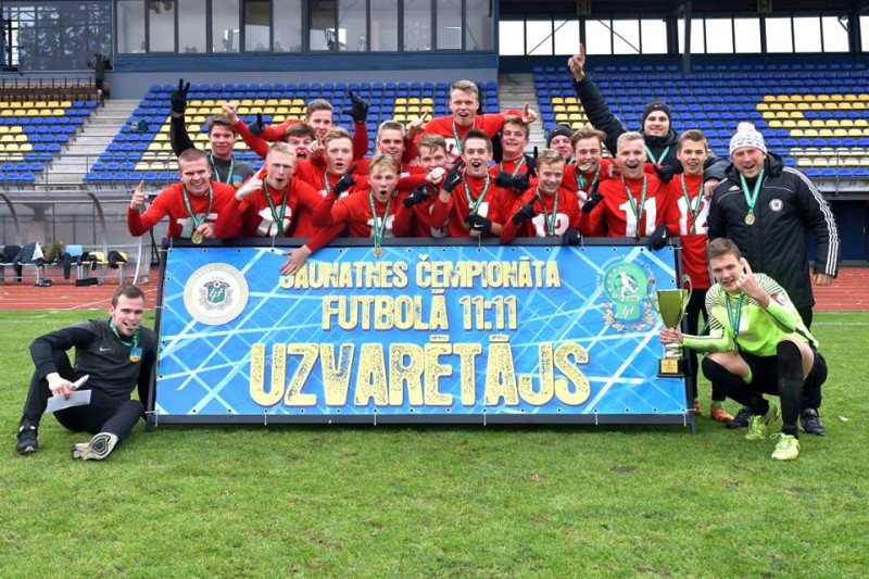 Vidzemes futbola centrs ar smilteniešiem sastāvā spoži triumfē Latvijas U18 čempionātā