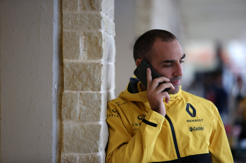 "Renault" boss iesaka dot iespēju krievu pilotam Sirotkinam startēt F1