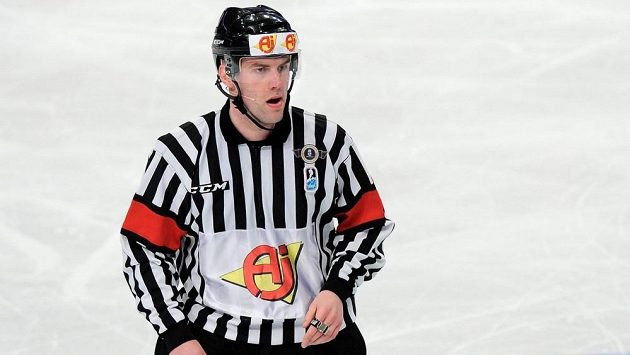 Hokeja tiesnesis Jeržābeks vairs nestrādās KHL un atgriezīsies Čehijas līgā