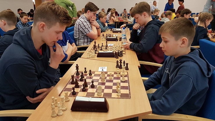 Skolu šaha olimpiādes Zemgales finālā godalgas iegūst 13 skolu pārstāvji