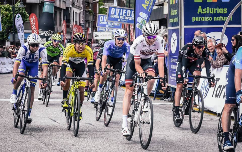 Neilands izcīna trešo vietu "Vuelta Asturias" velobrauciena otrajā etapā