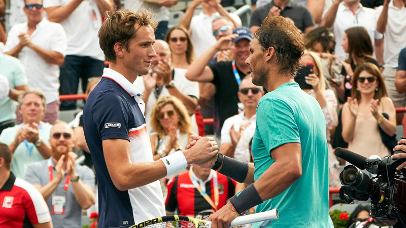 Vasaras labāko spēlētāju duelis "US Open" finālā: Medvedevs pret Nadalu