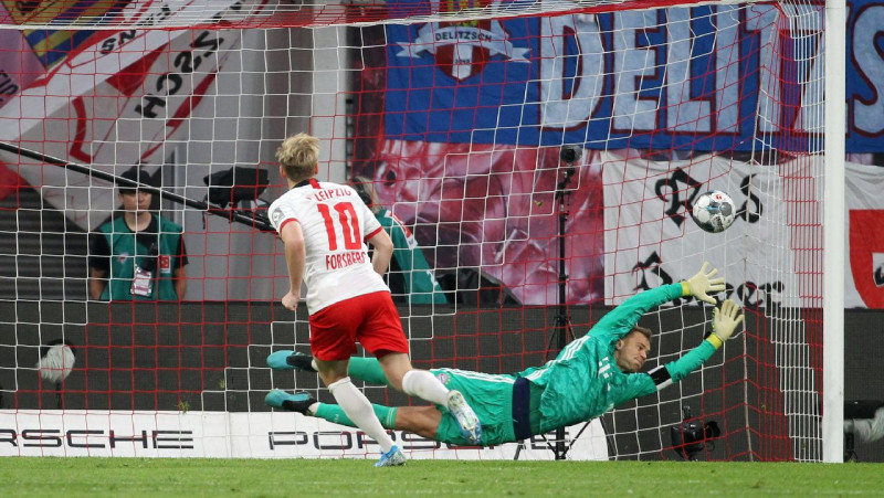Roisam divi vārti, "Borussia" grauj; "Bayern" zaudē punktus Leipcigā