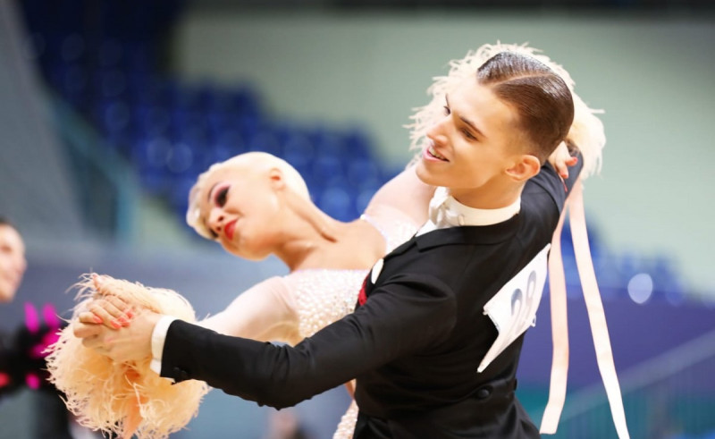 Pasaules čempionātā Standartdejās jauniešiem Latvijas pāris sasniedz pusfinālu