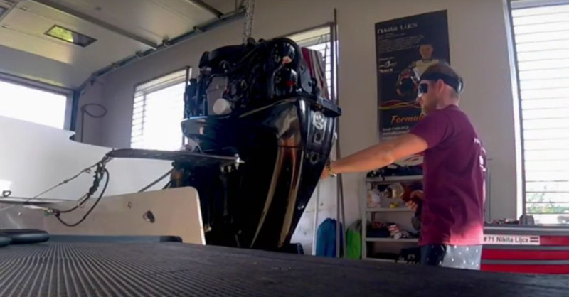 Lijcs izaicina sevi aklajā F4 motora testā (+video)