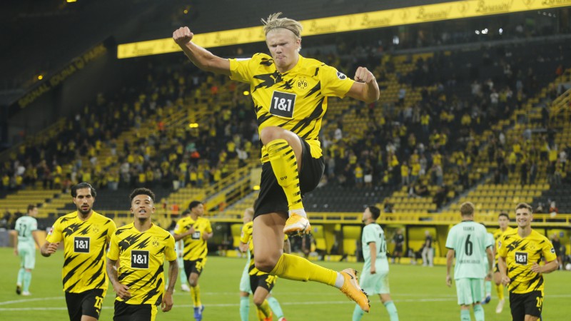 Holanns iesit divus, Dortmunde pārliecinoši uzvar "Borussia" duelī