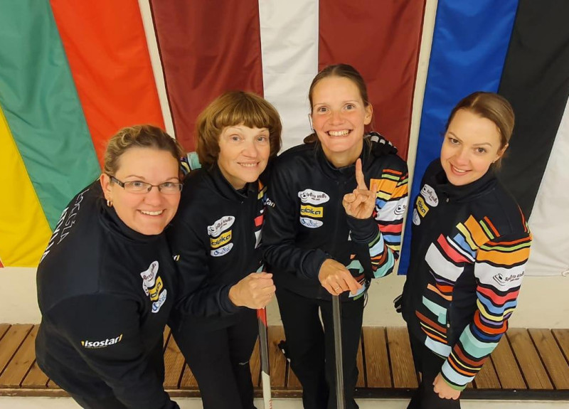 NICOLL/Regžas komanda izcīna “Riga International Curling Challenge” titulu