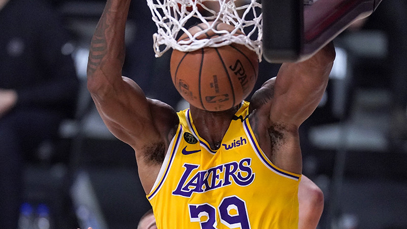 Mūžam "Lakers" jau pēc divām stundām nonāk Filadelfijā