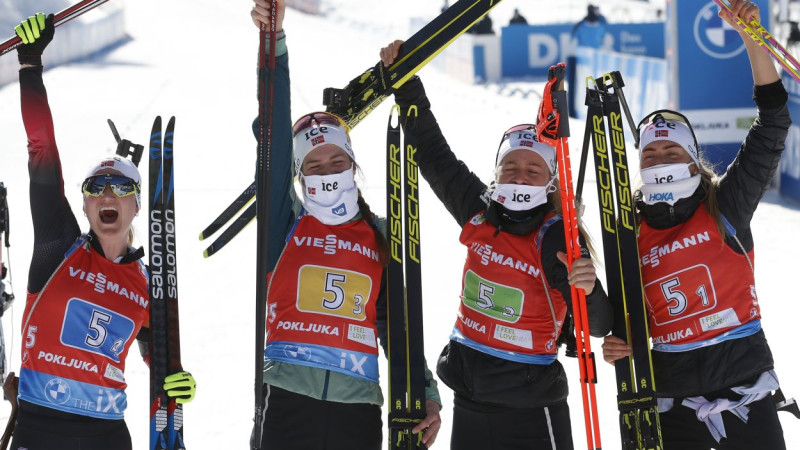 Sieviešu stafetē zelts Norvēģijai, Vācijai finiša spurtā sudrabs, Latviju izslēdz otrajā posmā