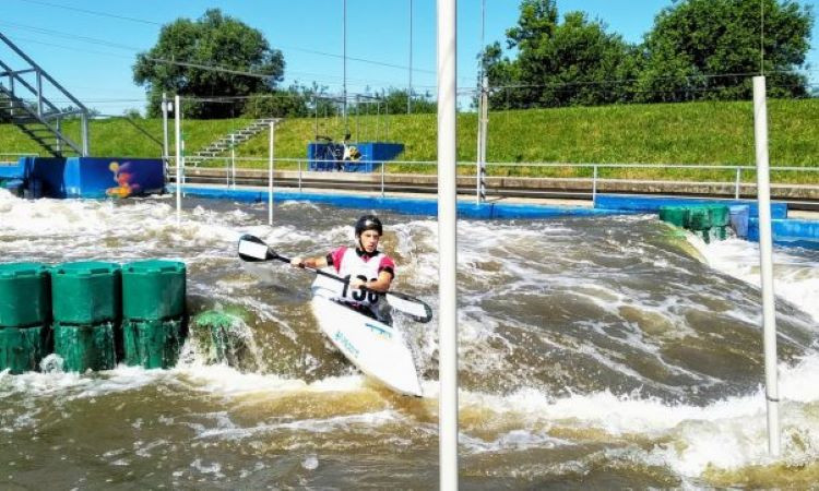 Latvijas jaunajiem slaloma airētājiem panākumi Lietuvas jaunatnes atklātajā čempionātā