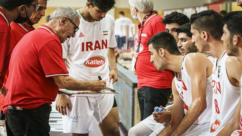U19 Pasaules kauss: Latvijas nākamā pretiniece Irāna cīnās, taču zaudē Serbijai