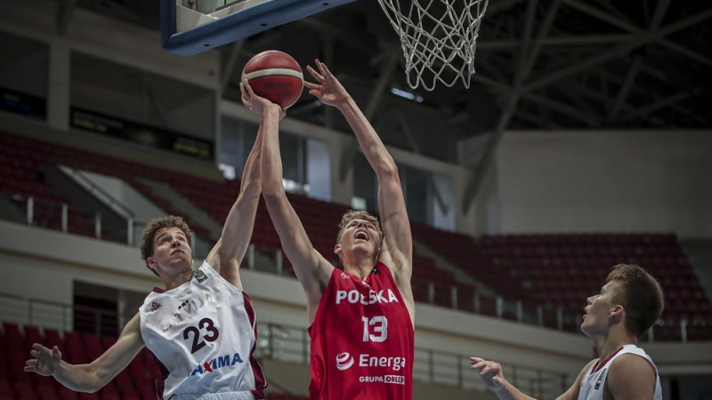 FIBA Challenger: U18 juniori pēdējā spēlē zaudē Polijai