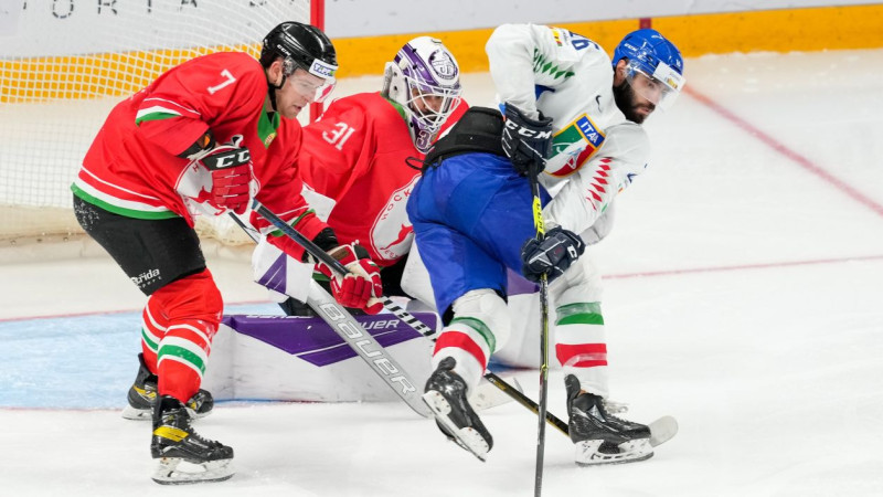 Ungārijas hokejisti atstāj Itāliju bez punktiem olimpiskajā kvalifikācijā