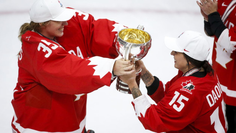 Kanāda pagarinājumā pēc deviņu gadu pauzes kļūst par pasaules čempioni