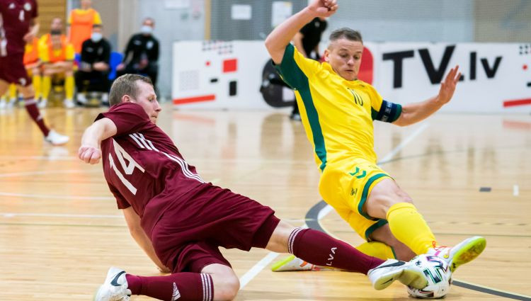Baltijas kausu telpu futbolā ar pārliecinošu uzvaru iegūst Lietuvas izlase