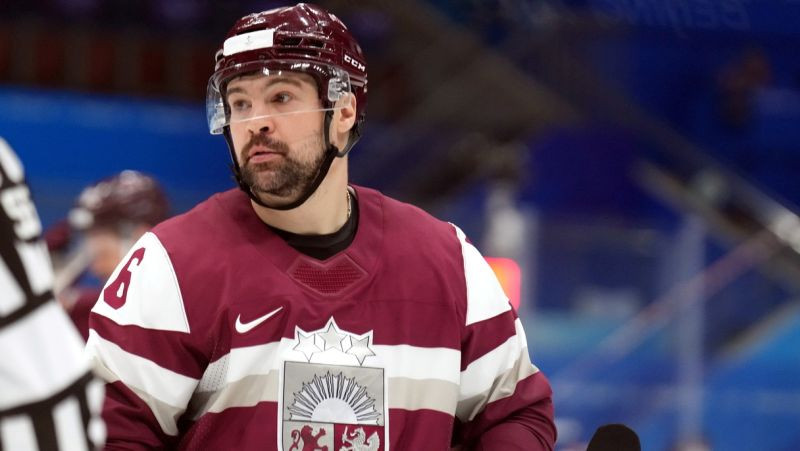 Latvieši Pekinā: hokejisti grupu noslēgs pret Slovākiju, Bendikai iedzīšana