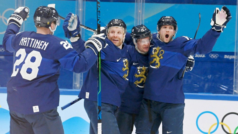 Spēcīga pirmā pusstunda Somijai ļauj atgriezties olimpiskajā pusfinālā