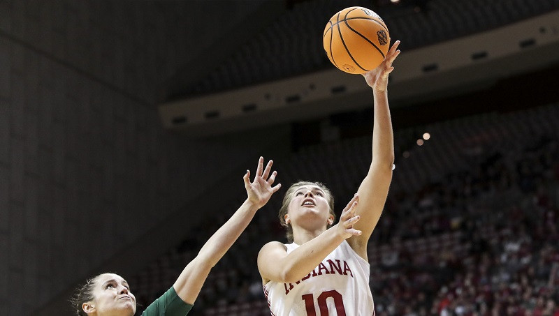 Gulbei 15 punkti, "Indiana" grauj NCAA čempionāta pirmajā kārtā