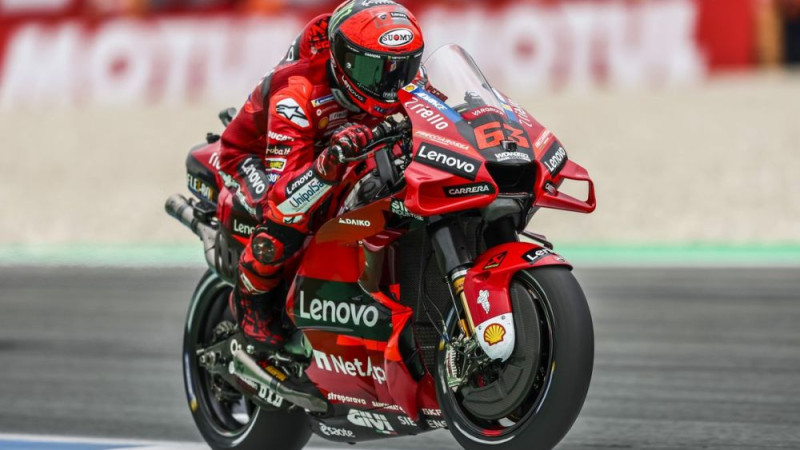 Banjaja triumfē "MotoGP" posmā, Kvartararo divi kritieni