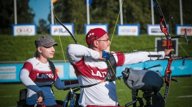 Parasportisti Melle un Jonasts startēs Eiropas čempionātā loka šaušanā