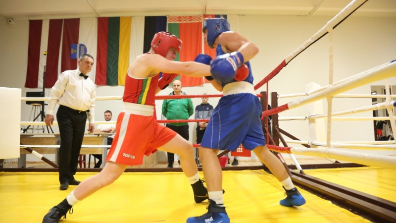 Zamjatins izcīna bronzu Eiropas junioru čempionātā boksā