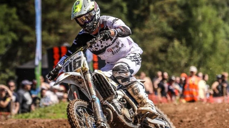 Latvijas čempions MX1 klasē Sabulis noslēdz motosportista karjeru