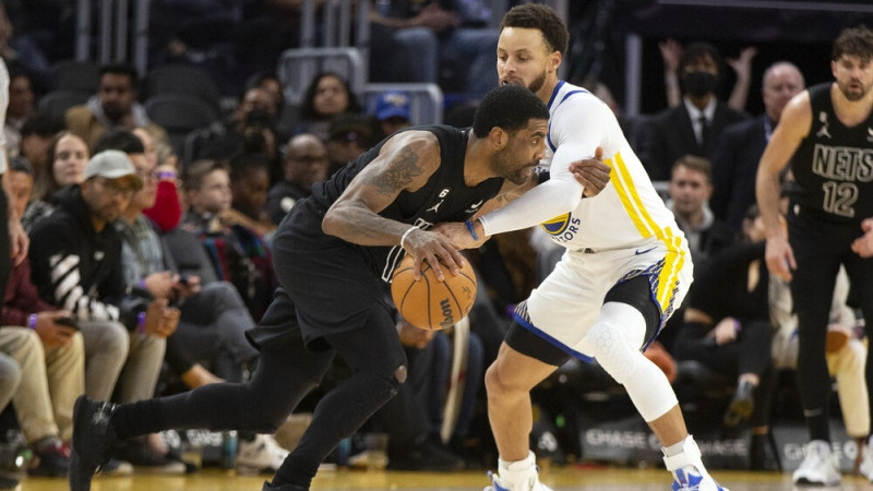 ''Nets'' pārspēj ''Warriors'', Džeimsam 37+11, ''Lakers'' atspēlējas no -25 Portlendā