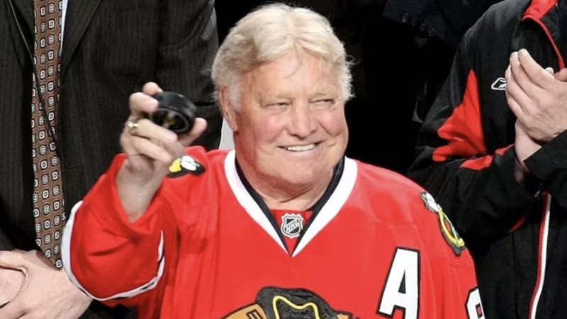 84 gadu vecumā mūžībā devies viens no visu laiku izcilākajiem hokejistiem Bobijs Hals
