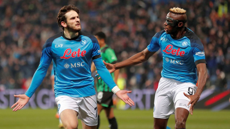 Kvarachelija un Osimens turpina terorizēt aizsardzību, "Napoli" 20. uzvara 23 spēlēs