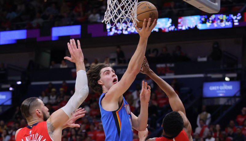 "Thunder" jauneklis Gidijs ar 31+10+9 nosūta Valančūnu un "Pelicans" atvaļinājumā