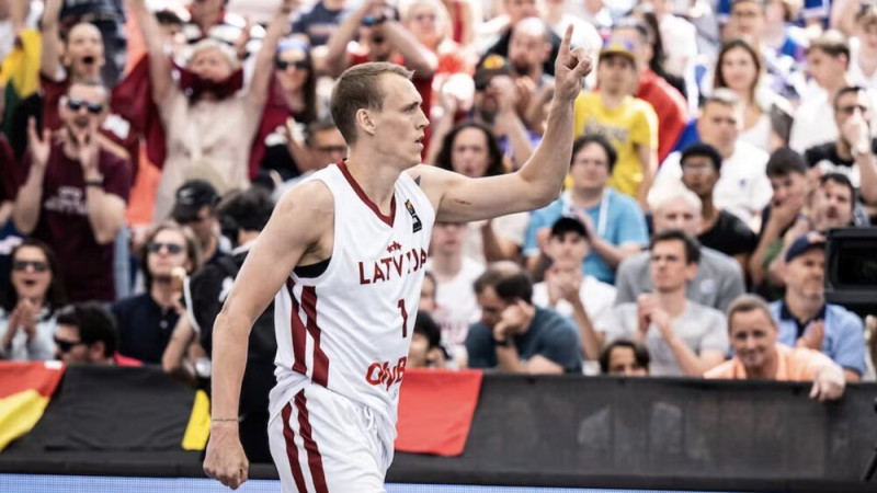 3x3 basketbola klasika: Latvijai PK pusfinālā pretī stāsies Serbija