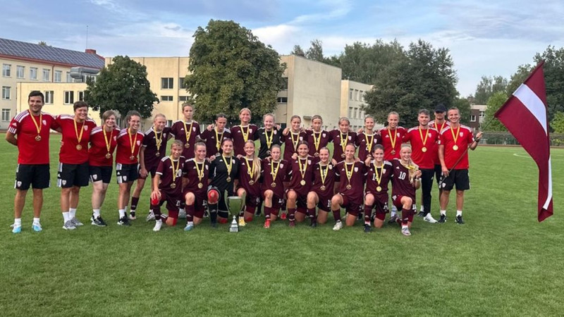 Latvijas U15 meitenes sagrauj un otro reizi pēc kārtas izcīna Baltijas kausu