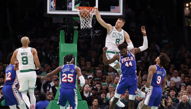 Jauna stāsta sākums: Porziņģis pirmajā "Celtics" pārbaudes spēlē gūst 17 punktus