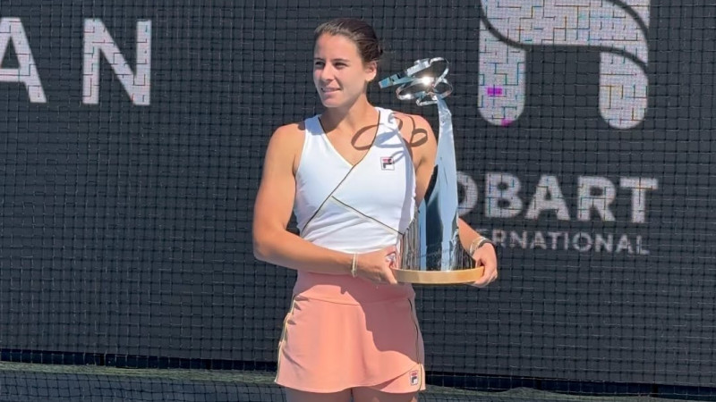 Navarro pārspēj Mertensu un izcīna pirmo WTA titulu