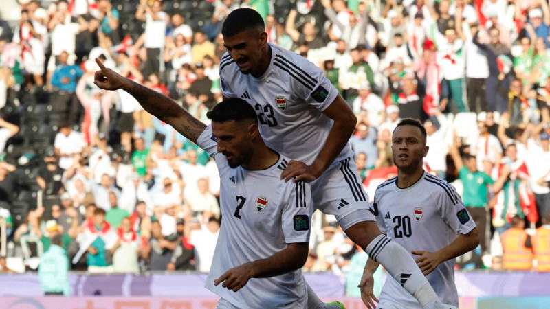 Irākieši pēdējās sekundēs izrauj trešo uzvaru, Japāna krietni pārāka cīņā par 1/8 finālu